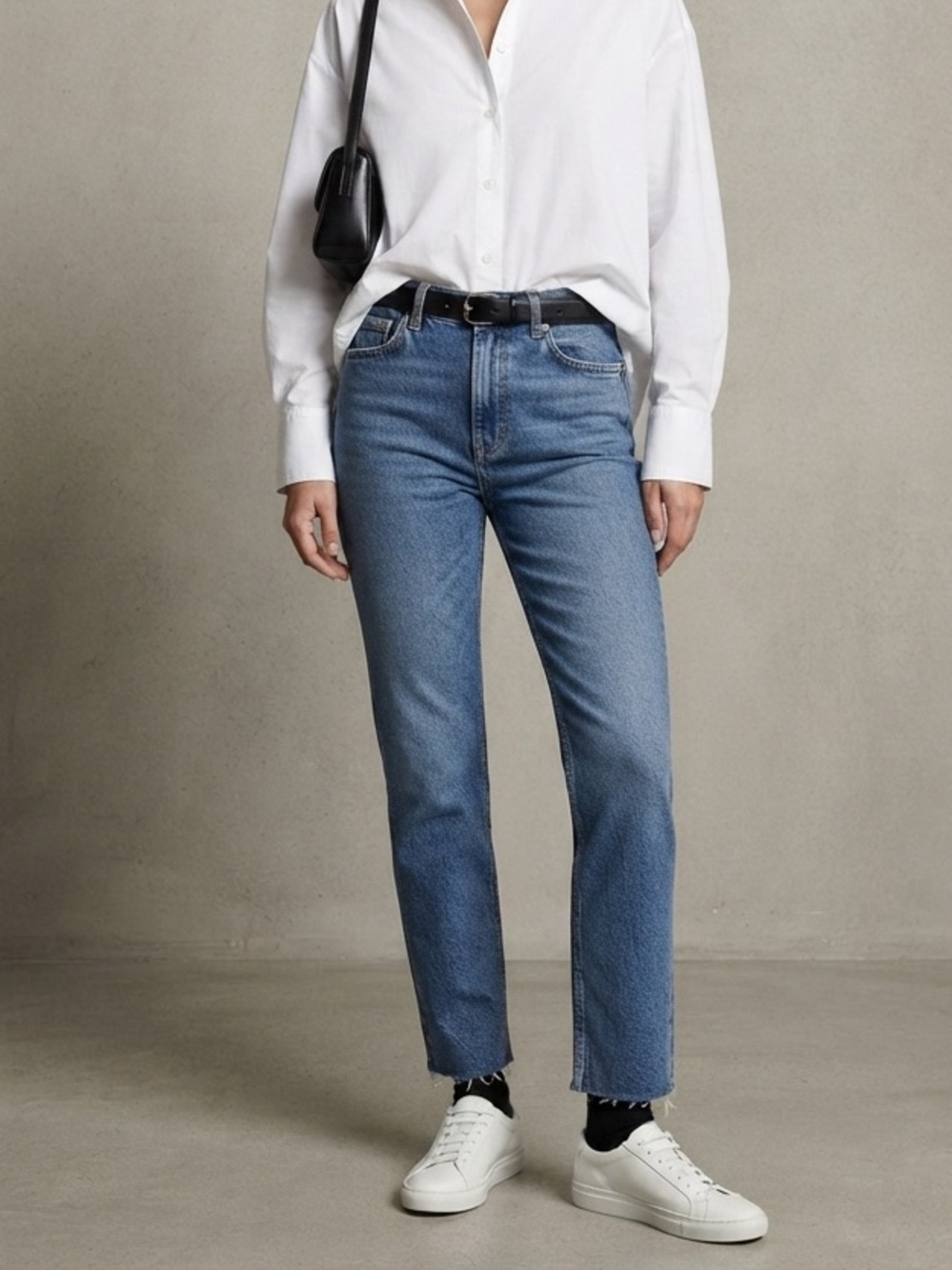 Mango Blue Highrise Mom Straight-Leg Jeans Size 4 Cotton